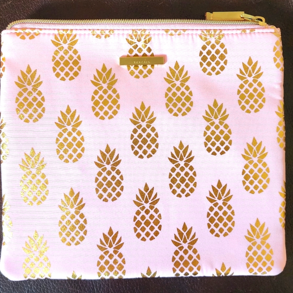 Cosmetic bag